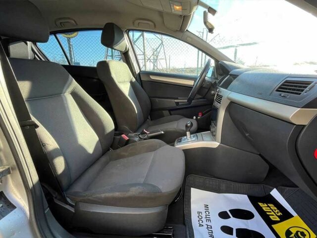 Серый Опель Астра, объемом двигателя 1.6 л и пробегом 207 тыс. км за 4900 $, фото 23 на Automoto.ua