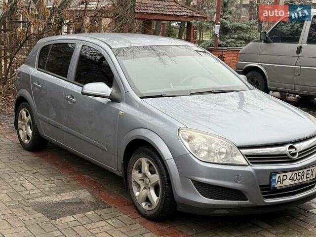 Серый Опель Астра, объемом двигателя 1.36 л и пробегом 260 тыс. км за 4500 $, фото 9 на Automoto.ua