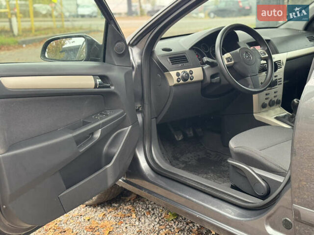 Опель Астра 2008 в Виннице на Automoto.ua Серый Опель Астра, объемом двигателя 1.7 л и пробегом 286 тыс. км за 5199 $, фото 17 на Automoto.ua