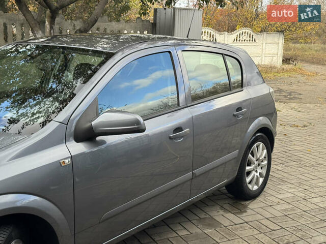 Сірий Опель Астра, об'ємом двигуна 1.6 л та пробігом 244 тис. км за 5900 $, фото 4 на Automoto.ua