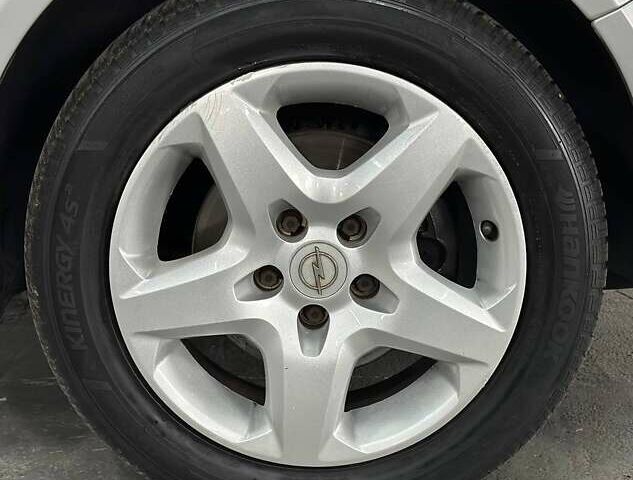 Серый Опель Астра, объемом двигателя 1.6 л и пробегом 117 тыс. км за 6999 $, фото 22 на Automoto.ua