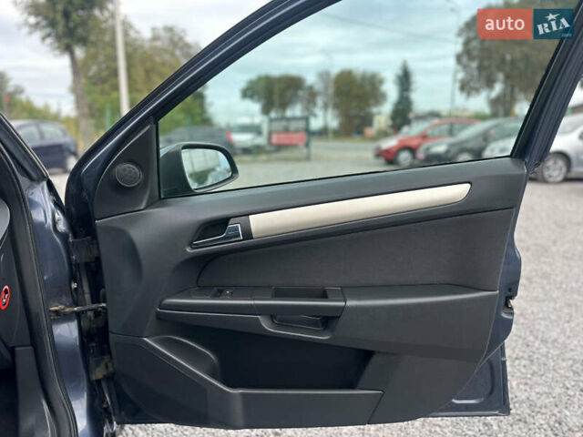 Сірий Опель Астра, об'ємом двигуна 1.6 л та пробігом 215 тис. км за 5800 $, фото 43 на Automoto.ua