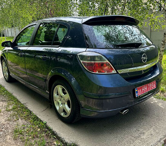 Серый Опель Астра, объемом двигателя 1.8 л и пробегом 147 тыс. км за 6300 $, фото 4 на Automoto.ua