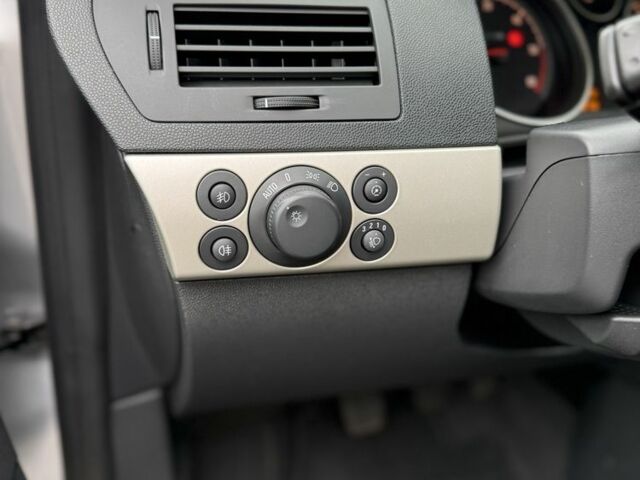 Сірий Опель Астра, об'ємом двигуна 1.3 л та пробігом 254 тис. км за 2750 $, фото 9 на Automoto.ua