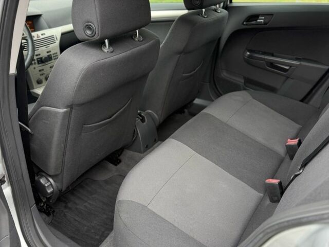 Сірий Опель Астра, об'ємом двигуна 1.3 л та пробігом 254 тис. км за 2750 $, фото 7 на Automoto.ua