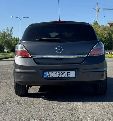 Серый Опель Астра, объемом двигателя 1.7 л и пробегом 238 тыс. км за 5200 $, фото 30 на Automoto.ua