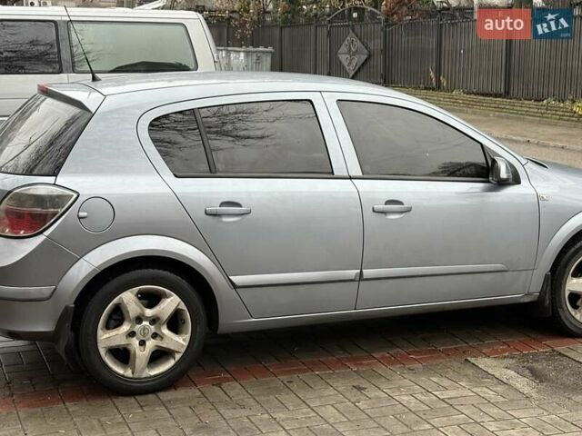 Серый Опель Астра, объемом двигателя 1.36 л и пробегом 260 тыс. км за 4500 $, фото 13 на Automoto.ua