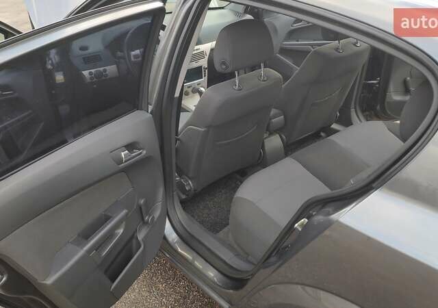 Сірий Опель Астра, об'ємом двигуна 1.8 л та пробігом 196 тис. км за 7300 $, фото 9 на Automoto.ua