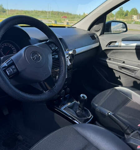 Серый Опель Астра, объемом двигателя 1.7 л и пробегом 238 тыс. км за 5200 $, фото 1 на Automoto.ua