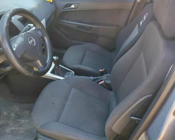 Серый Опель Астра, объемом двигателя 1.4 л и пробегом 333 тыс. км за 5100 $, фото 20 на Automoto.ua