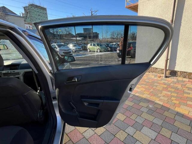 Серый Опель Астра, объемом двигателя 1.6 л и пробегом 207 тыс. км за 4900 $, фото 21 на Automoto.ua