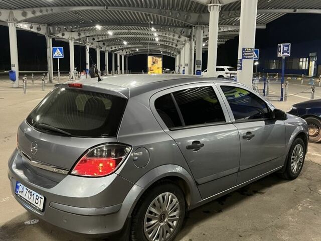 Сірий Опель Астра, об'ємом двигуна 1.4 л та пробігом 296 тис. км за 4000 $, фото 2 на Automoto.ua