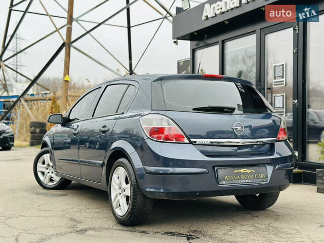 Серый Опель Астра, объемом двигателя 1.8 л и пробегом 230 тыс. км за 6900 $, фото 3 на Automoto.ua