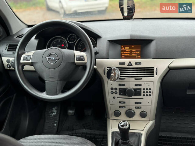 Опель Астра 2008 в Виннице на Automoto.ua Серый Опель Астра, объемом двигателя 1.7 л и пробегом 286 тыс. км за 5199 $, фото 23 на Automoto.ua