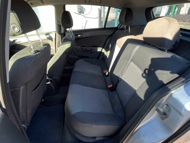 Серый Опель Астра, объемом двигателя 1.6 л и пробегом 207 тыс. км за 4900 $, фото 17 на Automoto.ua