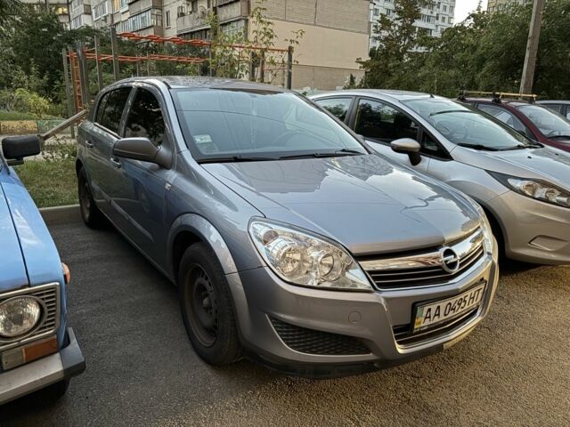 Серый Опель Астра, объемом двигателя 1.4 л и пробегом 145 тыс. км за 4500 $, фото 1 на Automoto.ua
