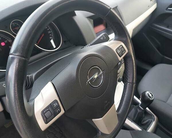 Серый Опель Астра, объемом двигателя 1.6 л и пробегом 223 тыс. км за 5600 $, фото 19 на Automoto.ua