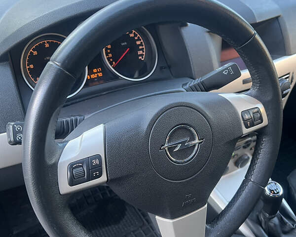 Сірий Опель Астра, об'ємом двигуна 1.7 л та пробігом 310 тис. км за 5000 $, фото 15 на Automoto.ua