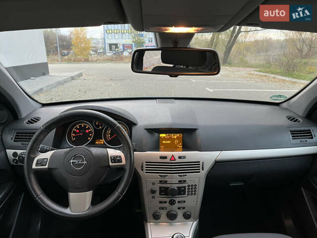 Серый Опель Астра, объемом двигателя 1.6 л и пробегом 207 тыс. км за 5800 $, фото 29 на Automoto.ua