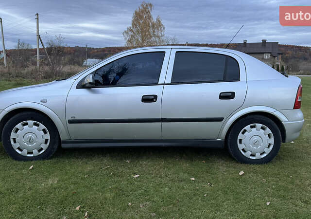 Серый Опель Астра, объемом двигателя 1.69 л и пробегом 334 тыс. км за 3650 $, фото 4 на Automoto.ua