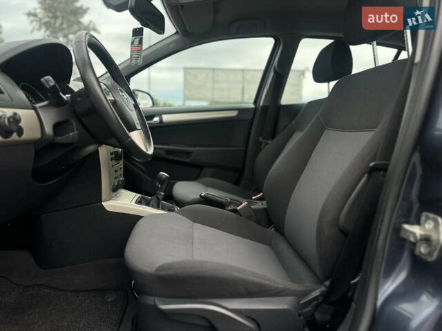 Сірий Опель Астра, об'ємом двигуна 1.6 л та пробігом 215 тис. км за 5800 $, фото 27 на Automoto.ua