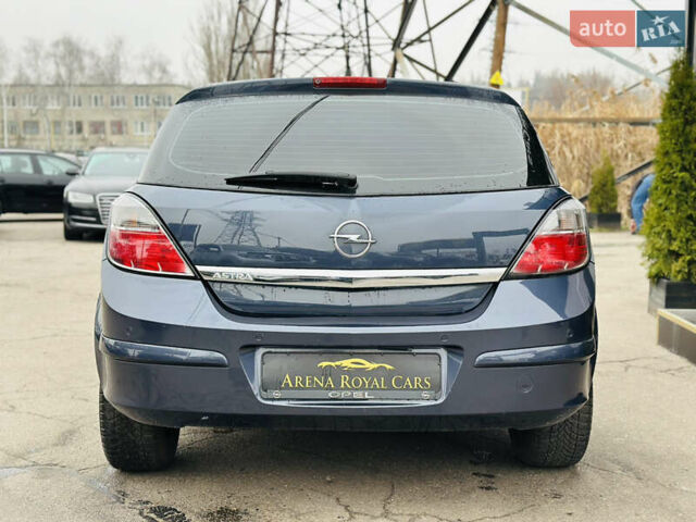 Серый Опель Астра, объемом двигателя 1.8 л и пробегом 230 тыс. км за 6900 $, фото 10 на Automoto.ua