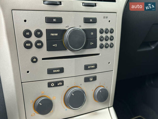 Серый Опель Астра, объемом двигателя 1.8 л и пробегом 230 тыс. км за 6900 $, фото 30 на Automoto.ua