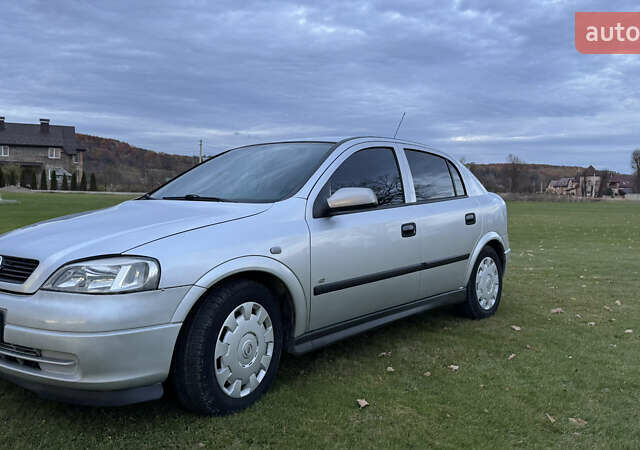 Серый Опель Астра, объемом двигателя 1.69 л и пробегом 334 тыс. км за 3650 $, фото 1 на Automoto.ua