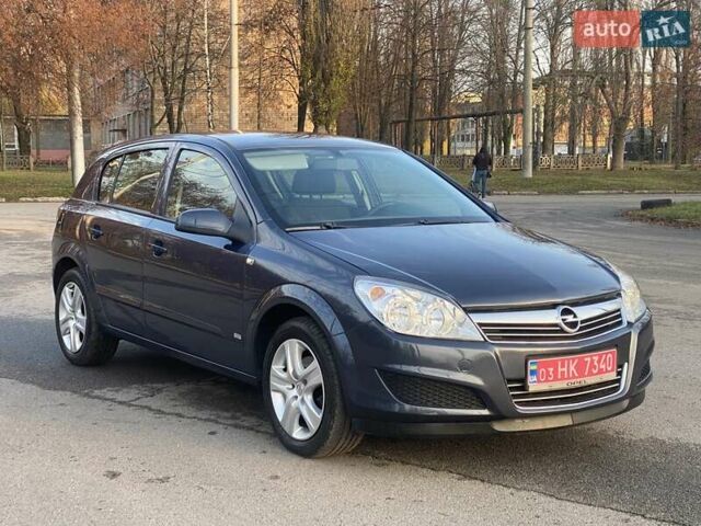 Серый Опель Астра, объемом двигателя 1.8 л и пробегом 220 тыс. км за 6999 $, фото 3 на Automoto.ua