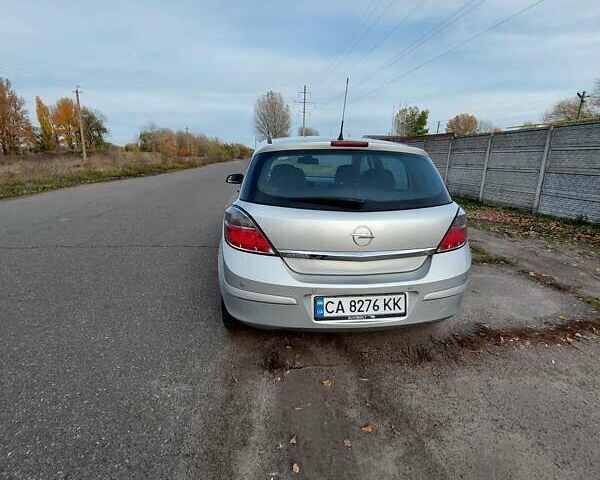 Серый Опель Астра, объемом двигателя 1.6 л и пробегом 223 тыс. км за 5600 $, фото 49 на Automoto.ua