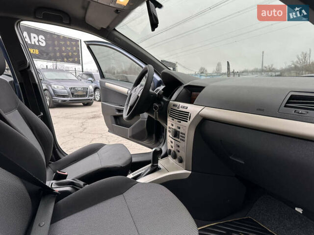 Серый Опель Астра, объемом двигателя 1.8 л и пробегом 230 тыс. км за 6900 $, фото 21 на Automoto.ua