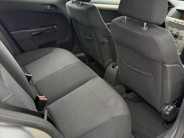 Сірий Опель Астра, об'ємом двигуна 1.3 л та пробігом 254 тис. км за 2750 $, фото 6 на Automoto.ua