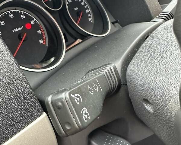 Серый Опель Астра, объемом двигателя 1.6 л и пробегом 236 тыс. км за 5499 $, фото 25 на Automoto.ua