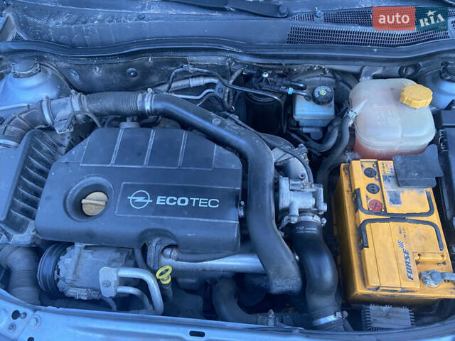 Сірий Опель Астра, об'ємом двигуна 1.7 л та пробігом 264 тис. км за 4800 $, фото 8 на Automoto.ua