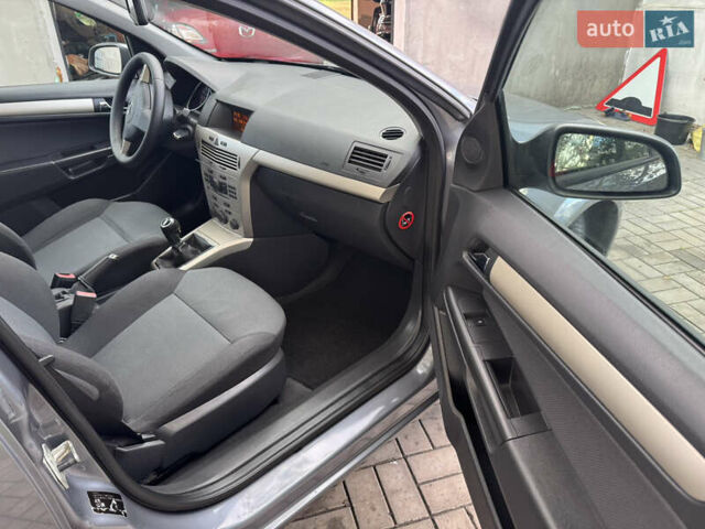 Сірий Опель Астра, об'ємом двигуна 1.6 л та пробігом 244 тис. км за 5900 $, фото 6 на Automoto.ua