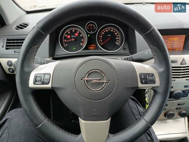 Сірий Опель Астра, об'ємом двигуна 1.6 л та пробігом 180 тис. км за 5700 $, фото 33 на Automoto.ua