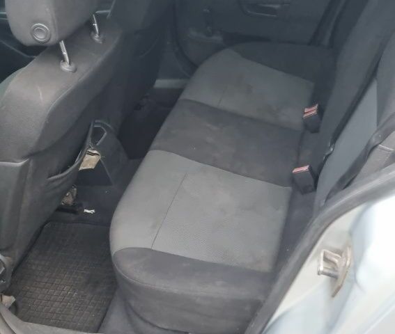 Серый Опель Астра, объемом двигателя 1.9 л и пробегом 300 тыс. км за 1500 $, фото 5 на Automoto.ua