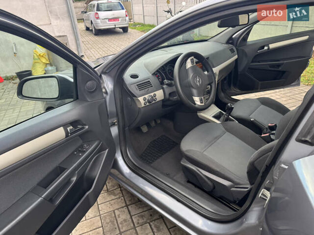 Сірий Опель Астра, об'ємом двигуна 1.6 л та пробігом 244 тис. км за 5900 $, фото 9 на Automoto.ua