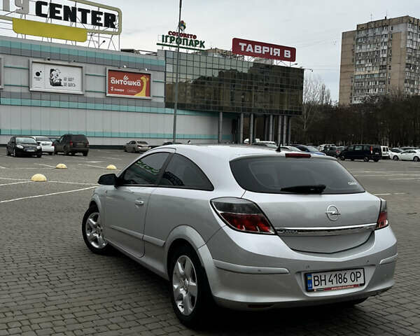 Серый Опель Астра, объемом двигателя 1.36 л и пробегом 285 тыс. км за 6000 $, фото 5 на Automoto.ua