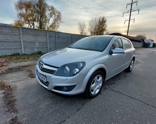 Серый Опель Астра, объемом двигателя 1.6 л и пробегом 223 тыс. км за 5600 $, фото 60 на Automoto.ua