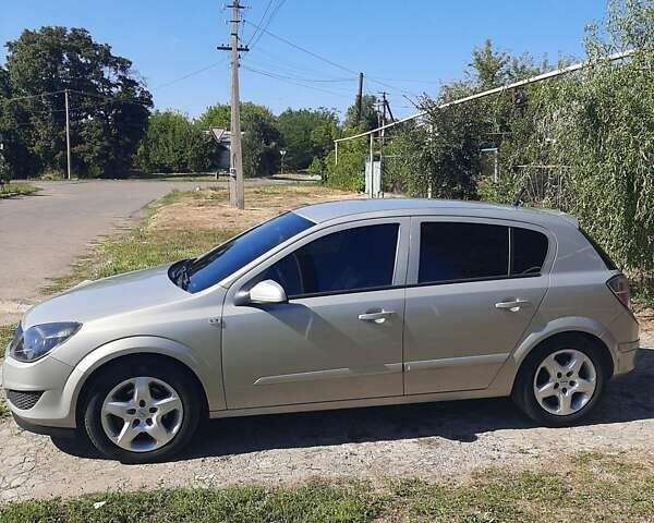 Серый Опель Астра, объемом двигателя 1.6 л и пробегом 240 тыс. км за 5500 $, фото 19 на Automoto.ua