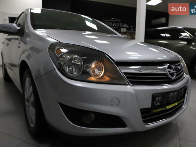 Сірий Опель Астра, об'ємом двигуна 1.69 л та пробігом 159 тис. км за 5999 $, фото 7 на Automoto.ua