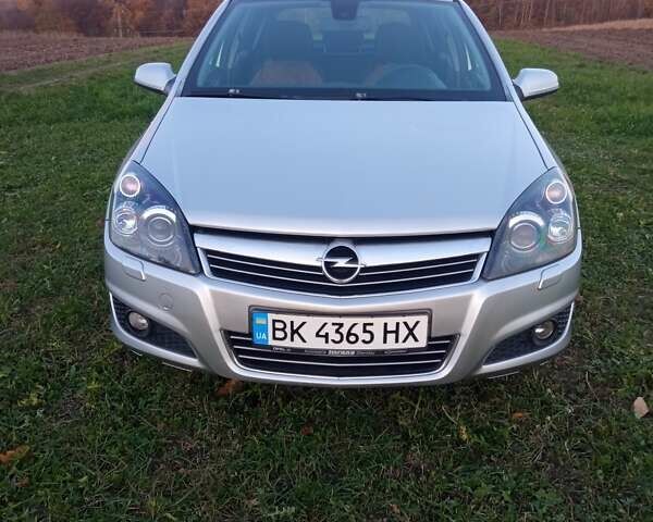Сірий Опель Астра, об'ємом двигуна 1.6 л та пробігом 229 тис. км за 4400 $, фото 9 на Automoto.ua