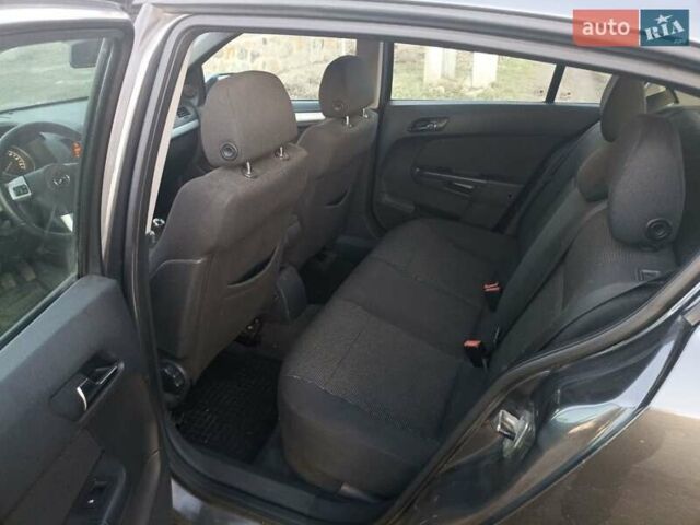 Серый Опель Астра, объемом двигателя 1.69 л и пробегом 355 тыс. км за 6000 $, фото 6 на Automoto.ua