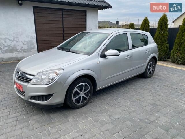 Серый Опель Астра, объемом двигателя 1.6 л и пробегом 222 тыс. км за 4700 $, фото 2 на Automoto.ua