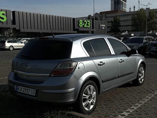 Сірий Опель Астра, об'ємом двигуна 1.38 л та пробігом 128 тис. км за 5100 $, фото 1 на Automoto.ua
