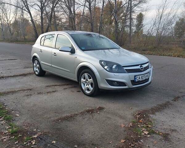 Серый Опель Астра, объемом двигателя 1.6 л и пробегом 223 тыс. км за 5600 $, фото 12 на Automoto.ua