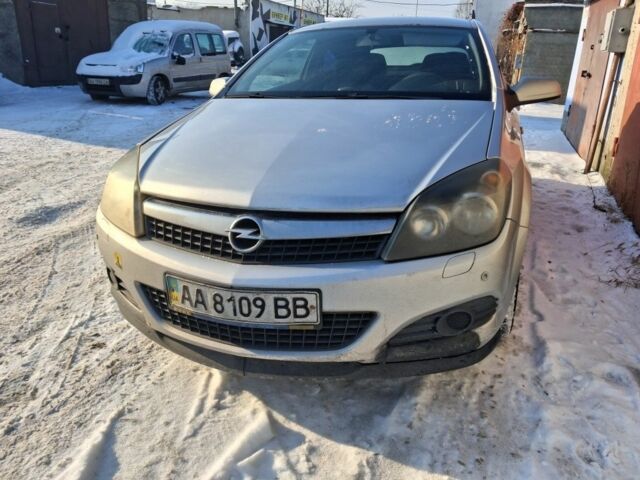 Серый Опель Астра, объемом двигателя 1.6 л и пробегом 360 тыс. км за 2600 $, фото 1 на Automoto.ua