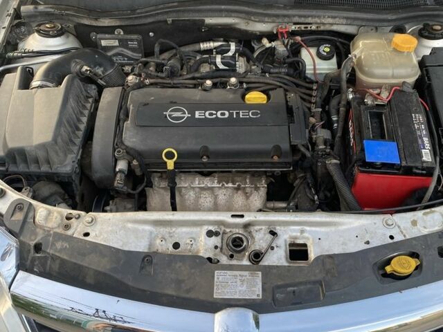 Опель Астра 2008 в Днепре (Днепропетровске) на Automoto.ua Серый Опель Астра, объемом двигателя 1.6 л и пробегом 252 тыс. км за 4300 $, фото 1 на Automoto.ua