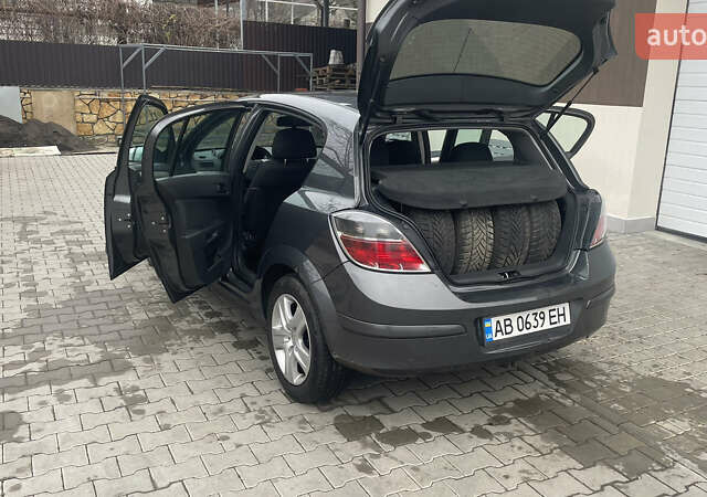 Серый Опель Астра, объемом двигателя 1.7 л и пробегом 285 тыс. км за 5399 $, фото 10 на Automoto.ua